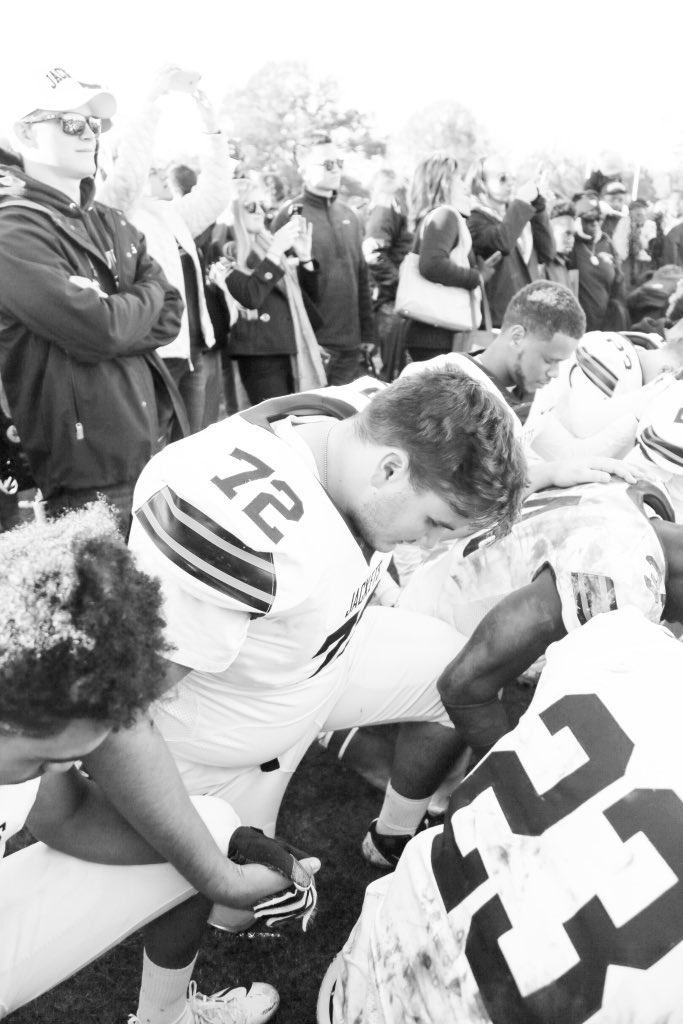 tgordonva's tweet photo. This fall will look and feel so different without you on the field, but I’m so excited for what’s to come. #GoJackets https://t.co/VGXNpAV0Qh