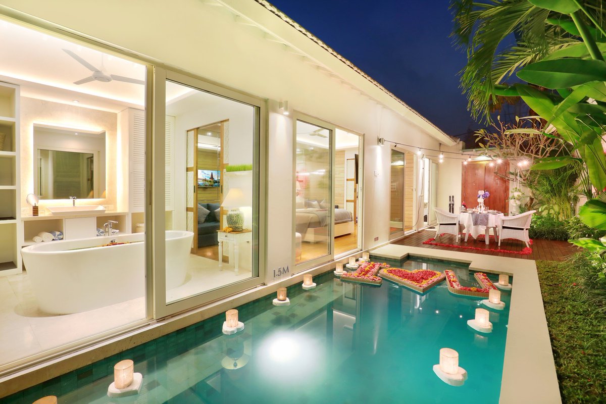 Romantic candle light dinner surprise decoration for your most amazing nights at Aleva Villa.

#summervibes #balivibes #romanticvibes #honeymoonvibes #romaticvilla #romanticsurprise #holidayvilla #familyvilla #honeymoonvilla #bali #indonesia #luxuryvilla