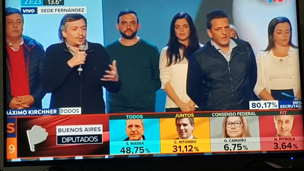 MarieMH22's tweet photo. Nos merecemos las siete plagas de Egipto!!!! Vuelve la mafia!! Los chorros los vividores y vividoras!
#PASO2019 https://t.co/TmDcAA2T6U