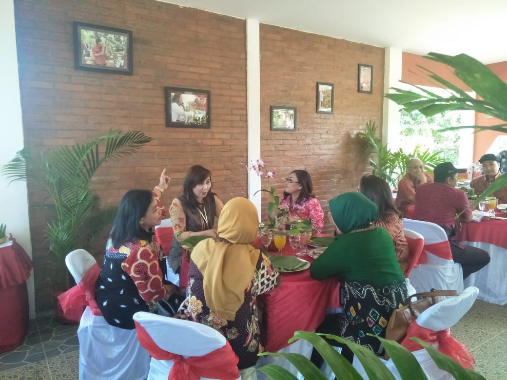 dispertan_smg's tweet photo. Penyambutan Tim Verifikasi Lapangan Wistara 2019 Kota Semarang di Agro Purwosari
#pertanian
#organik
#semarang
#pemkotsmg
#dispertan
#dispertansmg https://t.co/HhHFDH0qMy
