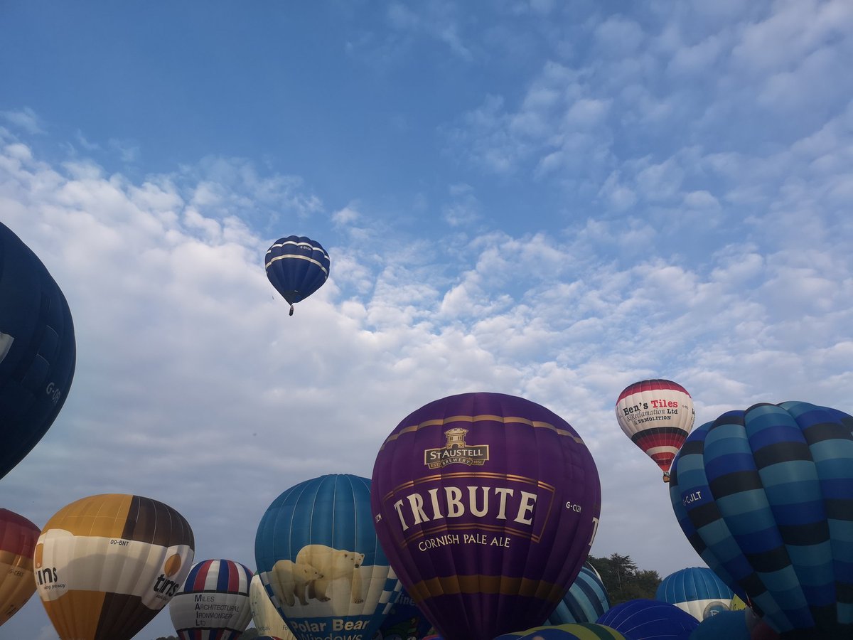 Cassidy_Amber07's tweet photo. @bristolballoon Thank you for all your hard work! Thursdays mass assent was amazing! ❤️ https://t.co/VmCGMC2oDV