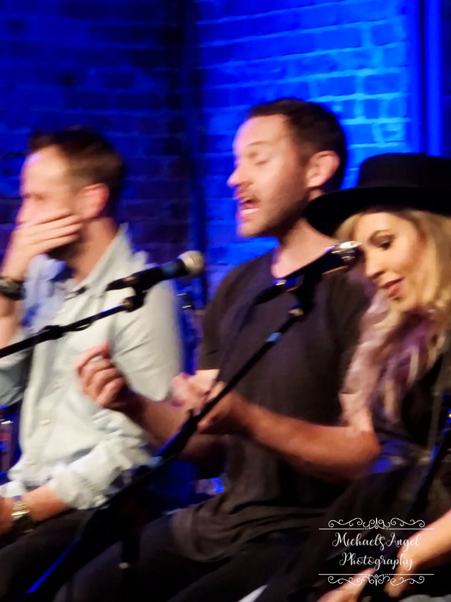 michaelsangel17's tweet photo. You're not drunk...the pic is blurry😂
Caption this photo....
@OfficialBrianaB @jasonmanns @PaulCarella 
The Evening Muse 
#PBJHtour https://t.co/etFHMDGVYl