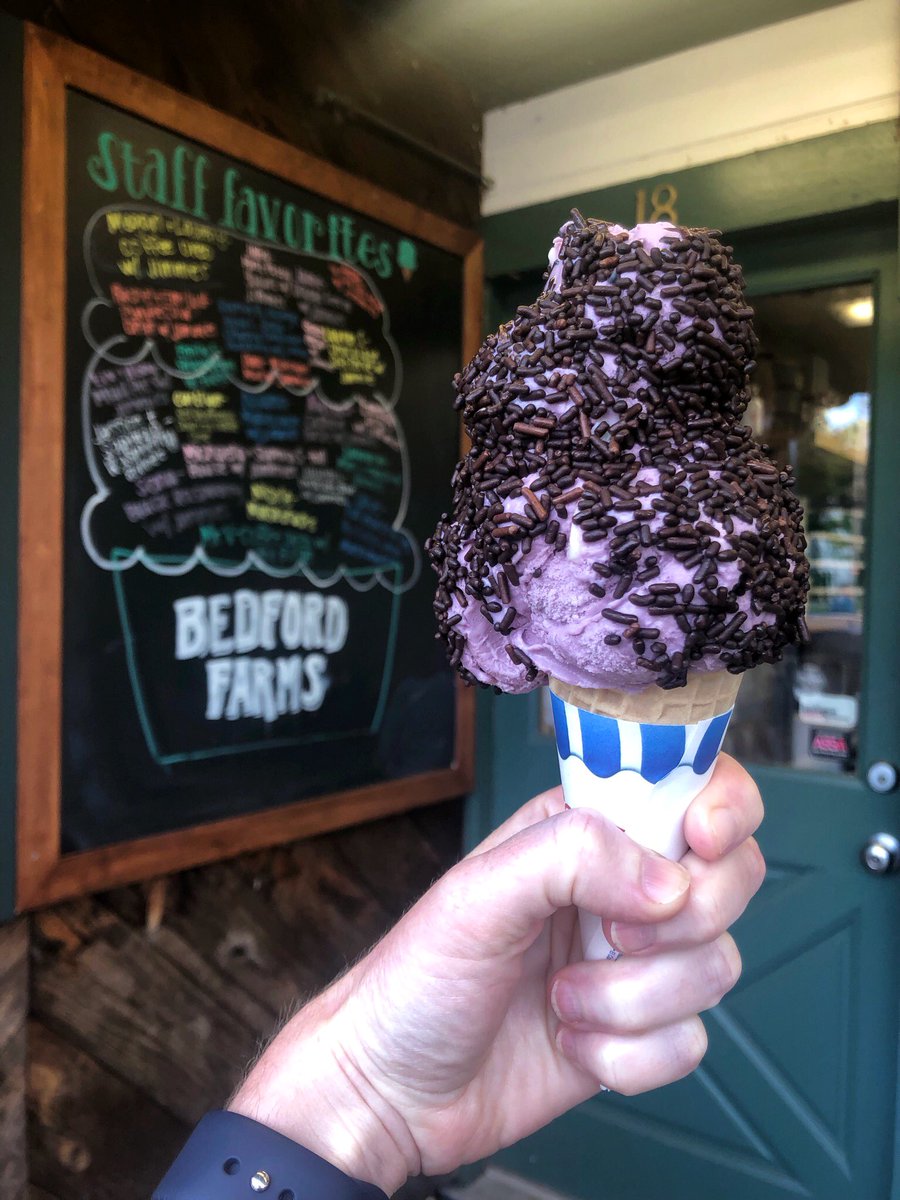 First trip to Bedford Farms this summer ☑️ Except I accidentally ordered yogurt instead of ice cream 😭😭 #notsummerofyogurt #summeroficecream