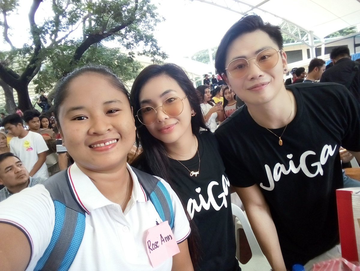 bascogarcia0029's tweet photo. thank you sa picture @jaiyieee and @AgassiChing sana magustuhan nyo yung gift ko ππ worth it ang pagod sa byahe kasi nakapagpapicture ako sa inyo... sobrang thank you talaga β€ππ.. sa susunod ulit ππ
#JAIGA1stMeetAndGreet
#SolidJAIGA β€β€ https://t.co/MLb5KMik5R