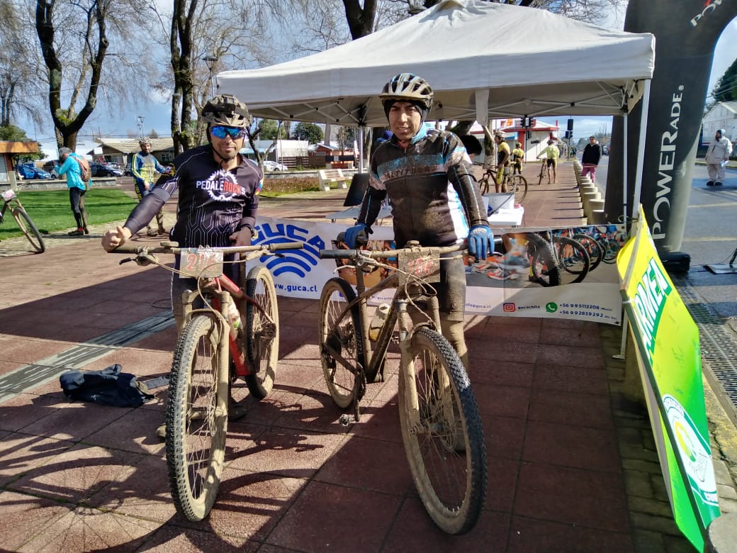 Pedalerocks's tweet photo. Felicitamos a nuestro gran amigo #Brian que hoy estuvo corriendo con lluvia y viento en la comuna de #ElCarmen #ChillanejoMTB #pedalerocks® #Antofagasta https://t.co/hyVXYVjCKf