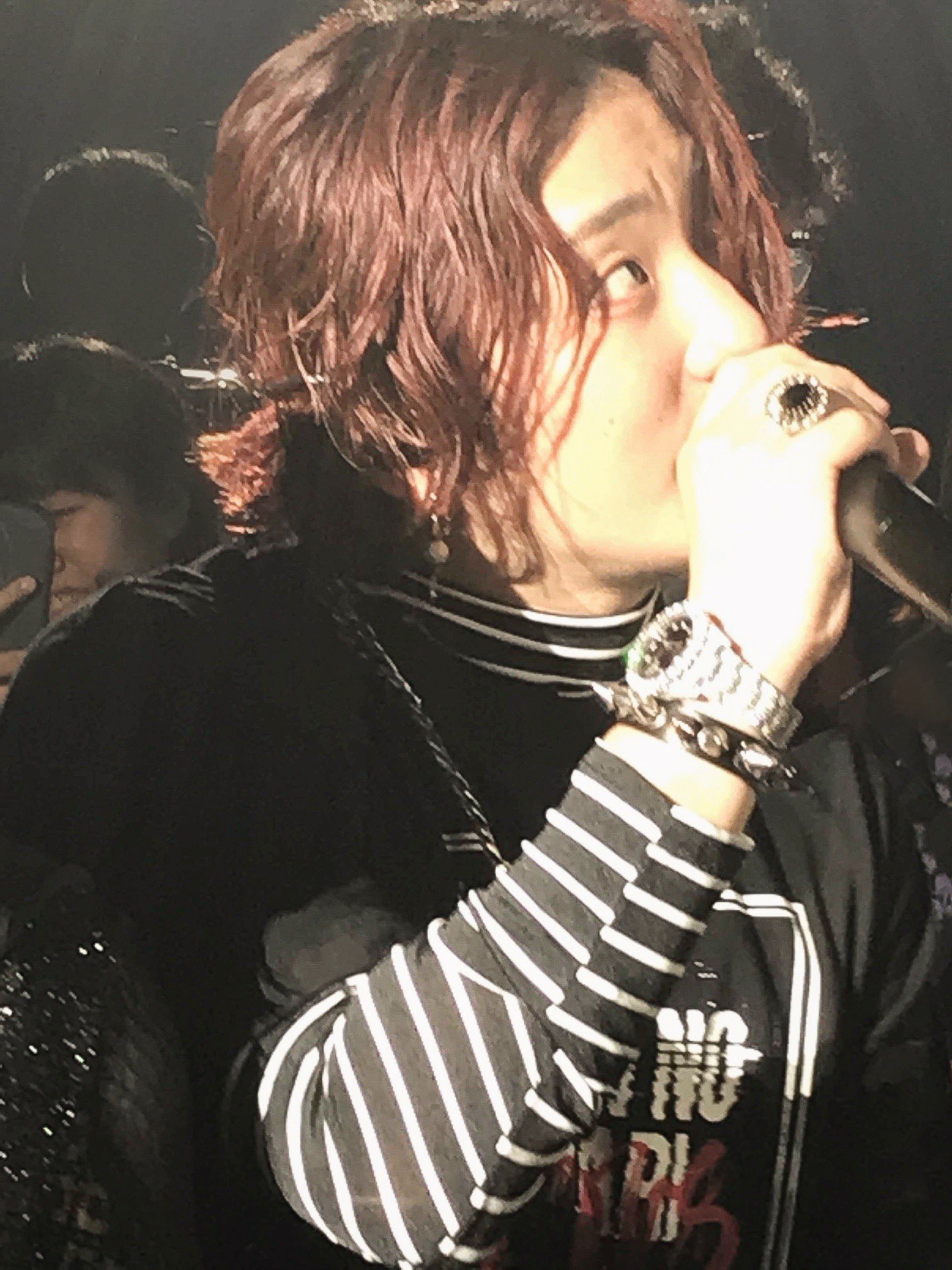 Zaori 11 21横浜 Silent衣装 センステの一件で可愛さを見せた姑ですが アンコールの時に素敵なお土産を持ち帰ってきてくれました 私 触れた 姑 尊すぎて無理だった セカオワ Thecolors Thecolors静岡 T Co Uxy32zhxcy Twitter