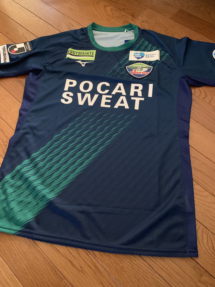 3 7 3 徳島ヴォルティス クラブ設立15周年記念し 夏期限定ユニフォーム 徳島県の色 藍色 をベースに 緑色のラインが斜めに入り とても綺麗 徳島ヴォルティス 19年 クラブ設立15周年記念 夏季限定ユニフォーム 藍色