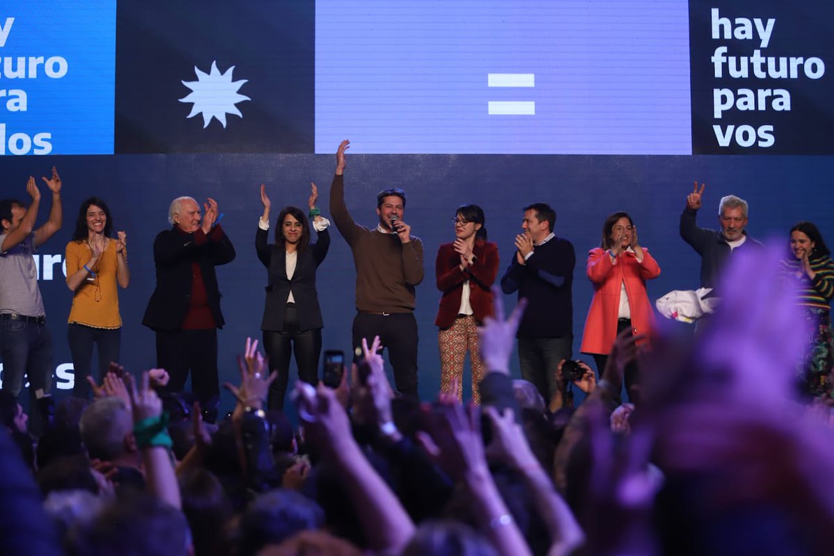 MatiasLammens's tweet photo. ¡Muchísimas gracias por acompañarnos! Estoy muy emocionado, hicimos una elección histórica. ✊

Ahora vamos a redoblar los esfuerzos hasta que Buenos Aires sea una ciudad de oportunidades para tod☀s.

#VienenAiresBuenos https://t.co/IiiEdT8wKz