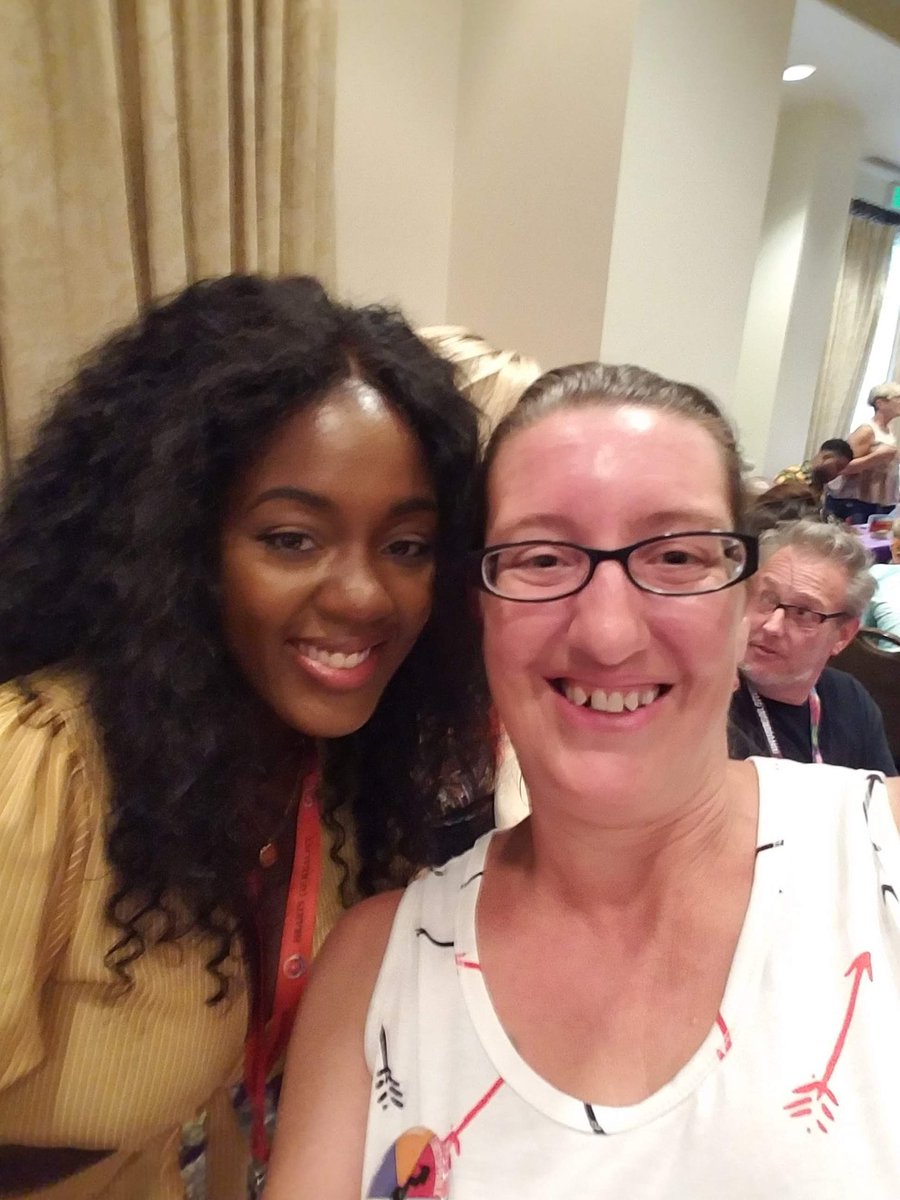 jayraestals's tweet photo. @kisseskemi @HeartsofReality So happy to get to meet you! Thanks for being there! Hope to see u again next year! https://t.co/1GhQV8oEHi