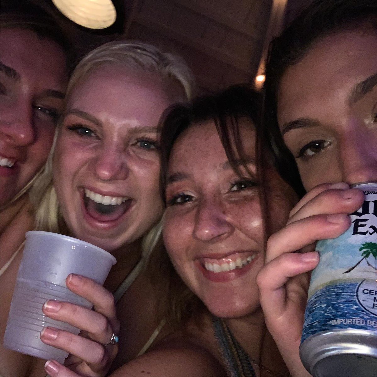 maggiehandsome's tweet photo. Wow I’m gonna miss these past 3 weeks holyyyy shitttttt https://t.co/eAU0AaRJkd