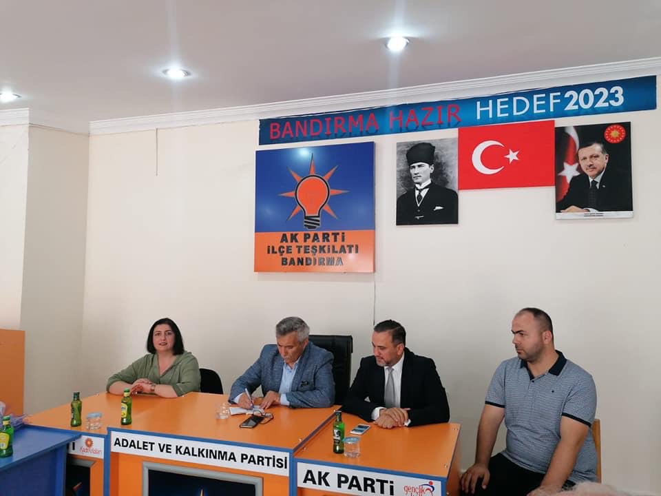 YavuzSubasi's tweet photo. Bayram’ın 1. Gününde proğramımıza Bandırma İlçe Teşkilatı, Kaymakamlık ve Hastane ziyaretleri ile devam ettik. https://t.co/nlOJ01iGwj