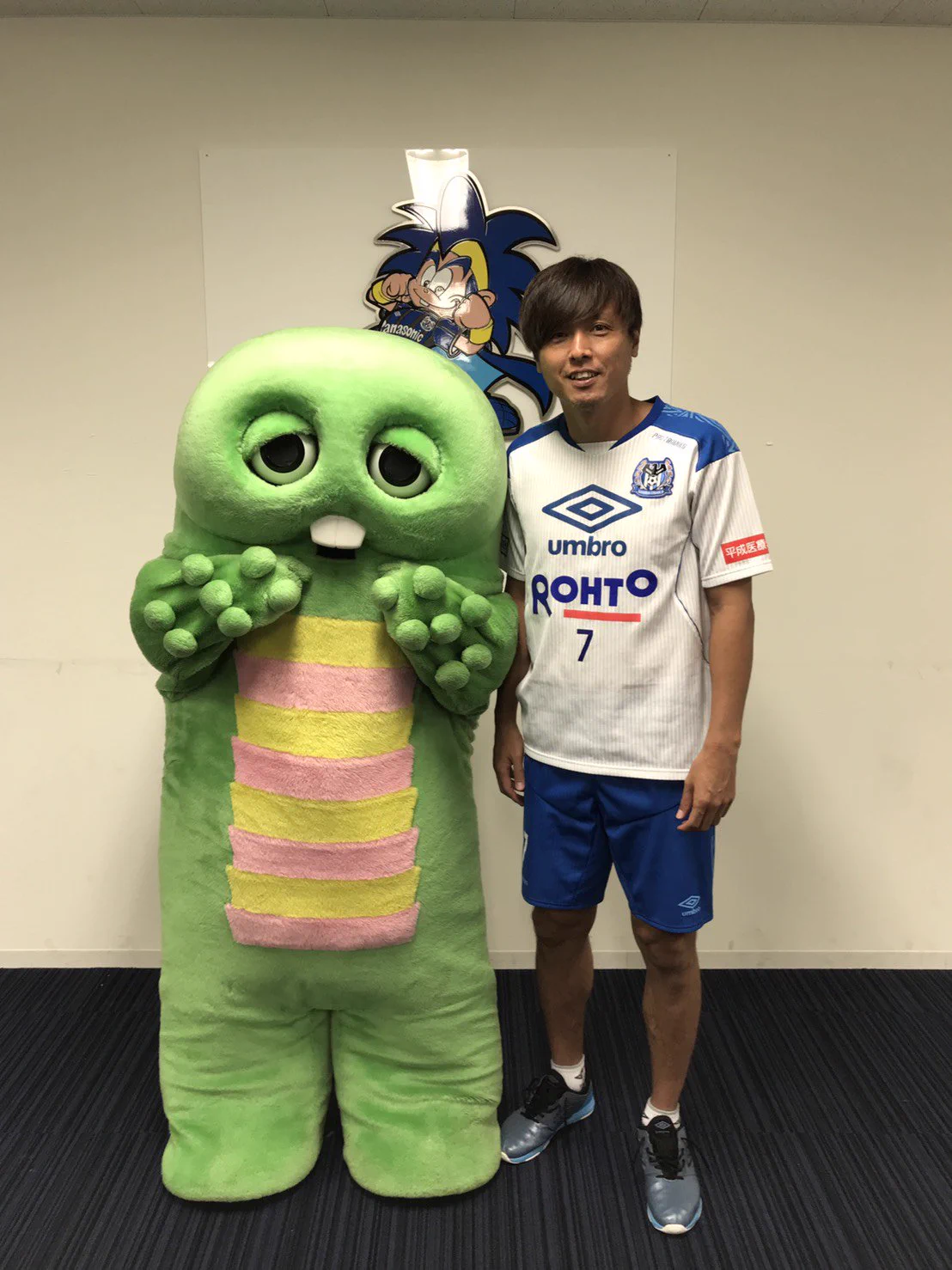 【希少✨コラボ✨M L】ガンバ大阪 遠藤 保仁 レア ユニフォーム ガチャピン Jリーグ（日本プロサッカーリーグ） on X: 