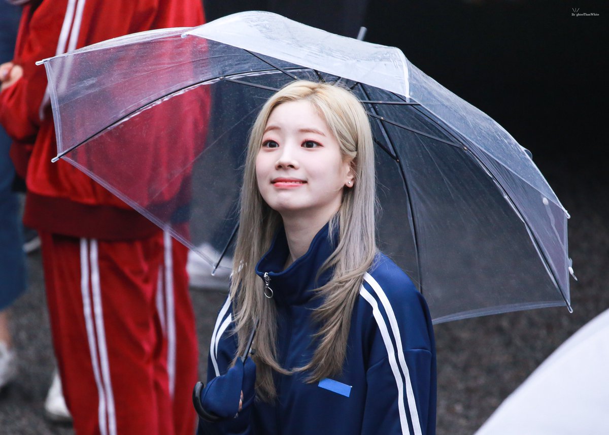 BrighterThanW's tweet photo. 190812 ISAC

⛱⛱⛱⛱

@JYPETWICE @JYPETWICE_JAPAN
#TWICE #DAHYUN #트와이스 #다현 #ダヒョン #金多賢 https://t.co/xM8xp6zfUc