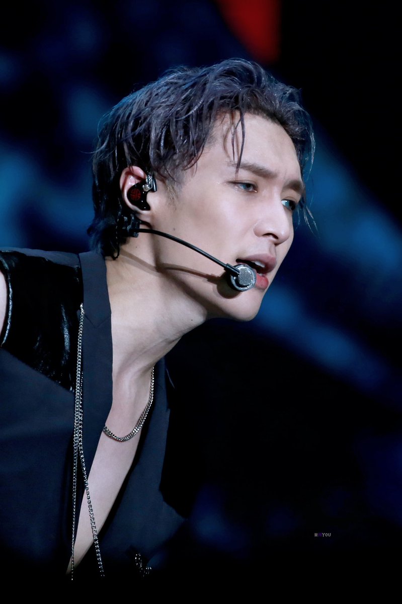 mixingyou1007's tweet photo. 【HQ】190720 #LayGrandLine_NJ
씽아 기억나...?
우리 루브르 박물관 털다가 걸려서
경보음 울렸을 때 조각같이 생긴 넌
정말 조각상 같아서 나만 잡혀갔잖아...
🔗https://t.co/faEFlCYn3o
🔗https://t.co/pcV4qyBvXv
🔗https://t.co/z3nsw8eksY
@layzhang
#장이씽 #레이 #LAY #张艺兴 https://t.co/MNYUWsuq2l