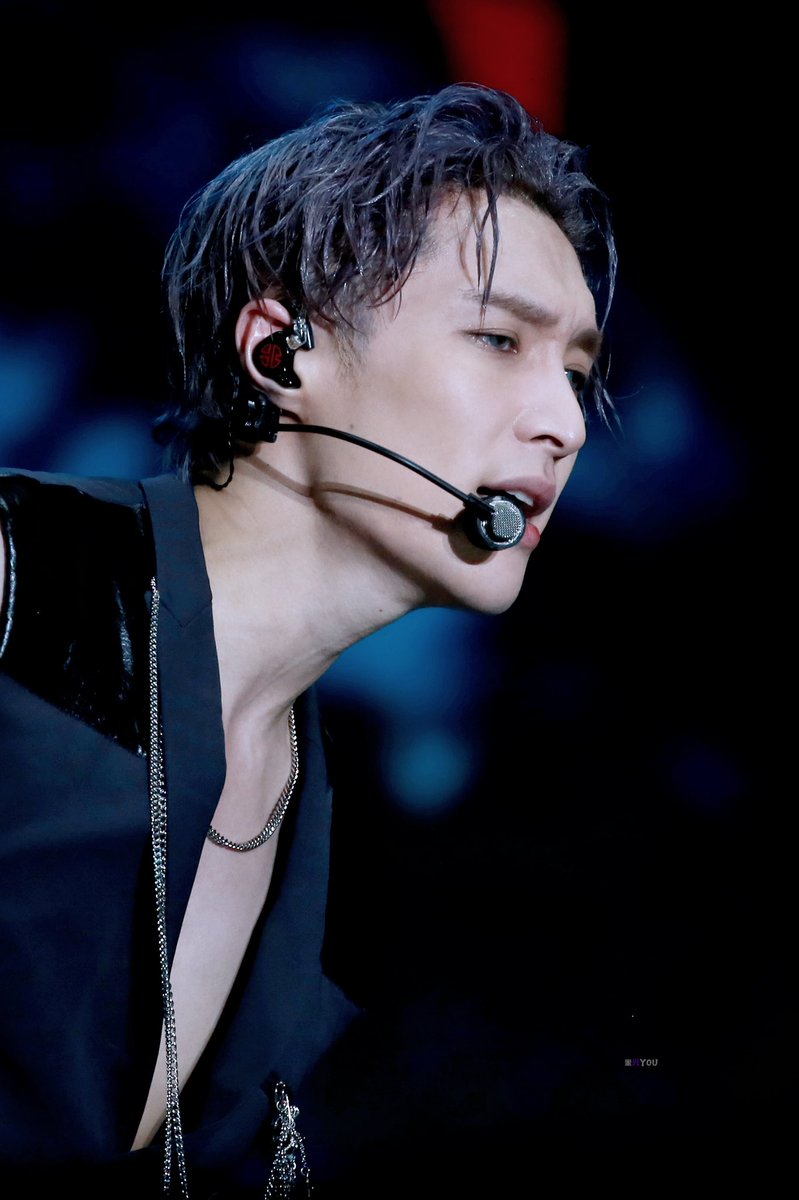 mixingyou1007's tweet photo. 【HQ】190720 #LayGrandLine_NJ
씽아 기억나...?
우리 루브르 박물관 털다가 걸려서
경보음 울렸을 때 조각같이 생긴 넌
정말 조각상 같아서 나만 잡혀갔잖아...
🔗https://t.co/faEFlCYn3o
🔗https://t.co/pcV4qyBvXv
🔗https://t.co/z3nsw8eksY
@layzhang
#장이씽 #레이 #LAY #张艺兴 https://t.co/MNYUWsuq2l