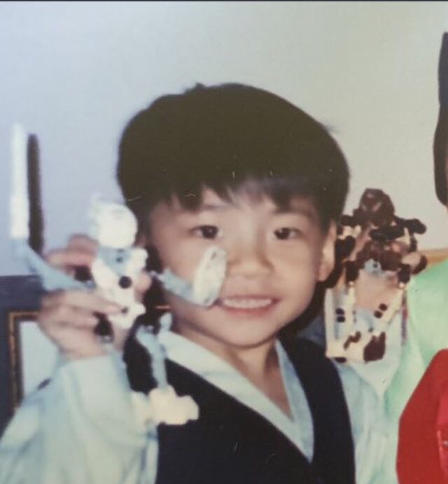 JHissungod's tweet photo. 지냑이는 어렸을때 동생분이랑 리모컨 싸움도 안했을듯 
오빠 라라의 스타일기보자
끄랭^~^ https://t.co/TbMchwh9GU