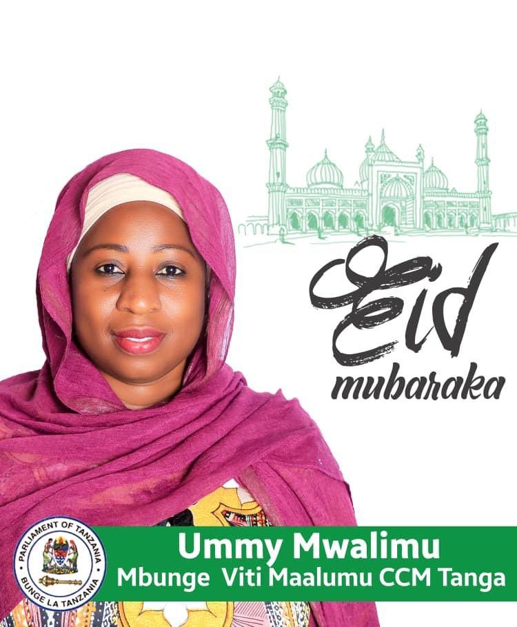 ummymwalimu's tweet photo. Eid Mubarak! Mwenyezi Mungu, mwingi wa rehma na mwenye huruma awajalie heri na baraka ktk kazi na maisha yenu. https://t.co/sWq4X99shH