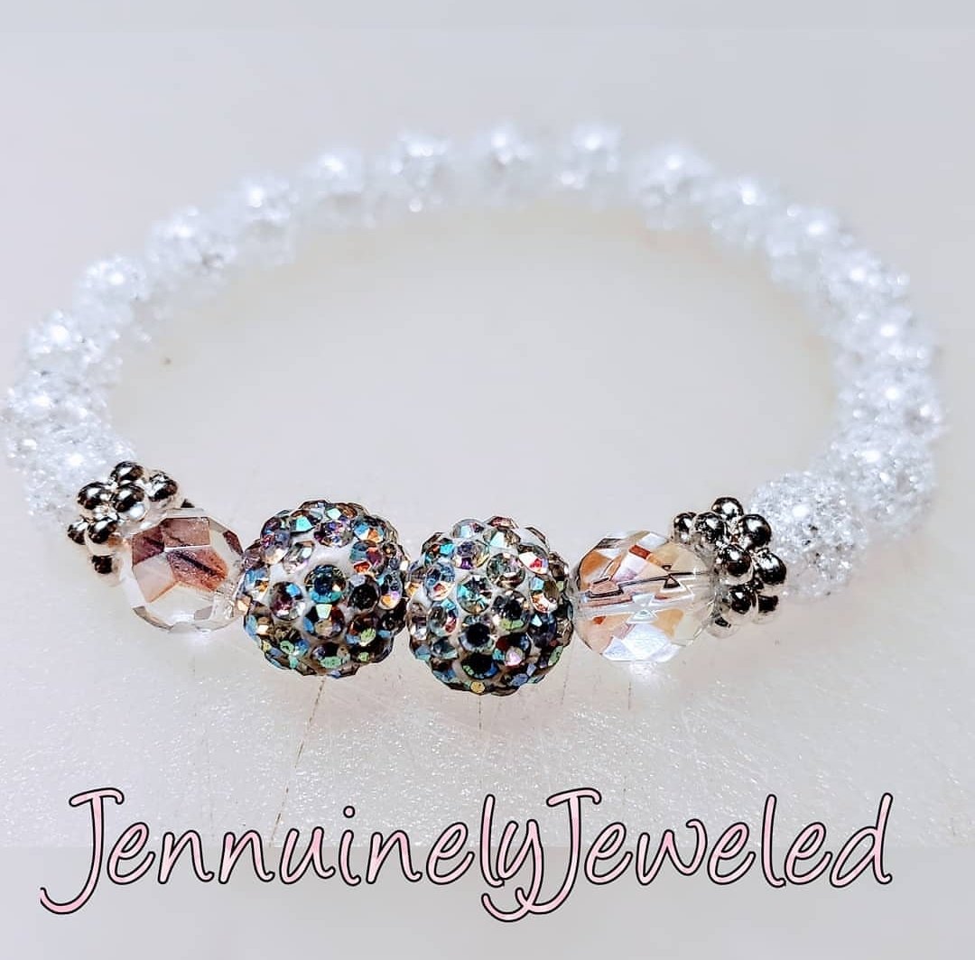 JennuinelyJ's tweet photo. Pretty and soft. 💕
#jennuinelyjeweled #bshfreeworld #wristwear #bracelets #jewelry #custom #handmade #pretty #forher https://t.co/JYlAbl67Ul