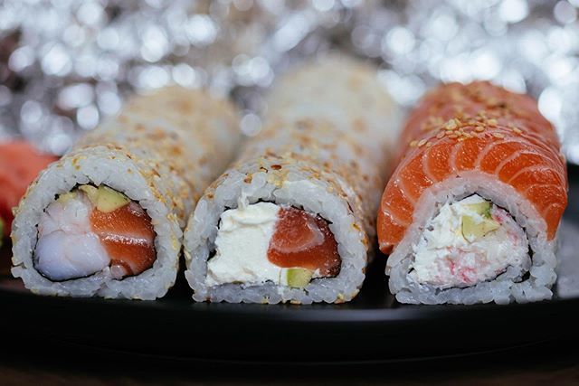 Sharkysdakar's tweet photo. JAMAIS 2 sans 3....
🍣 🇯🇵 .
.
#salmon #saumon #sushi #rolls #beach #sharkysdakar #almadie #cocktail #cocktails #instapic #monday #funday #dakar #senegal #tabaski @dakarfoodies @foolmoon.dakar @jumiafoodsn @dakarlives #food #foods #mange #delivery https://t.co/M0qEM5RlwA https://t.co/8kwdkL1rv2