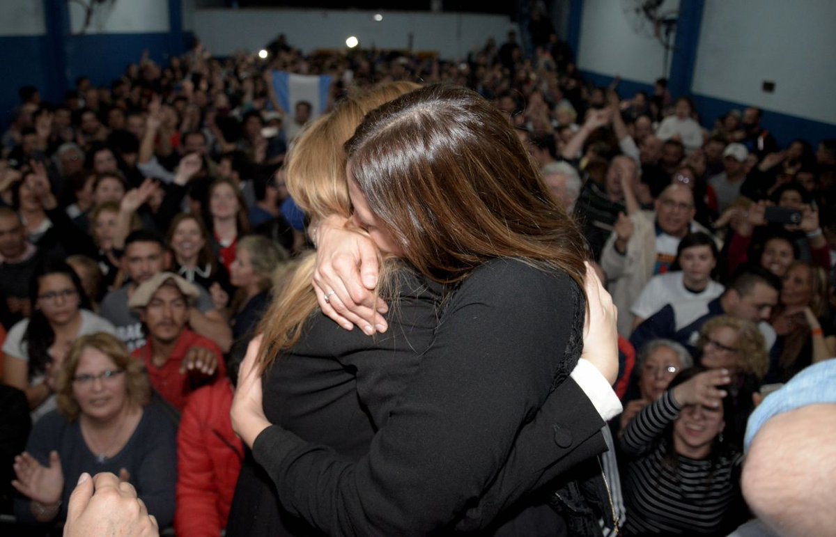 MarisaUcedaOk's tweet photo. ¡Gracias @afernandezk y gracias a todos los mendocinos y mendocinas que hoy nos acompañaron con su voto! Nos llena de esperanza que hoy el mensaje haya sido tan claro: empezamos a dar vuelta la página en Mendoza y en la Argentina #EsConTodos ☀️ https://t.co/ps6kcH5TXv