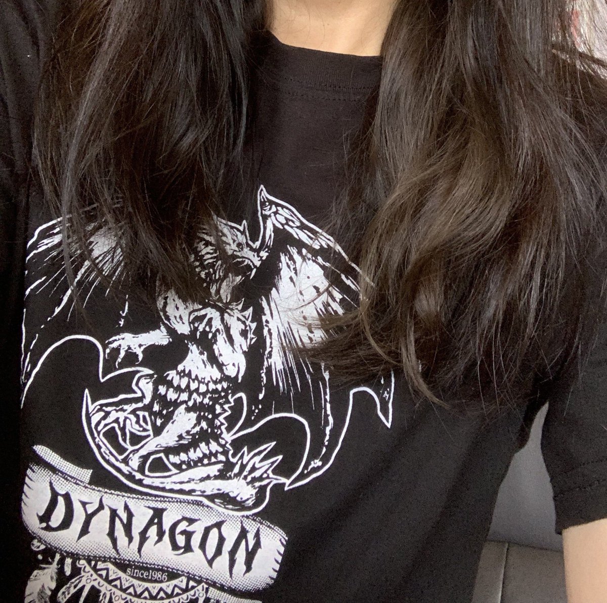 Gothic_V_MARIKO's tweet photo. 髪全体にブルー入れたんやけど
わからんわ。
まぁええけど♪
#DYNAGON https://t.co/sfjSSKtSxt