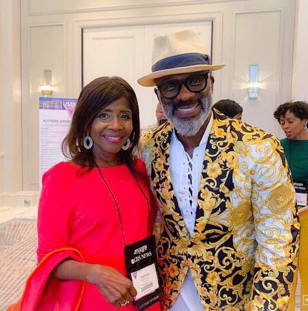 Sabrinafox8news's tweet photo. I’ve been singing along with #BeBeWinan’s songs for decades and I got to meet him at #nabj19 https://t.co/V9j8qth9Ql