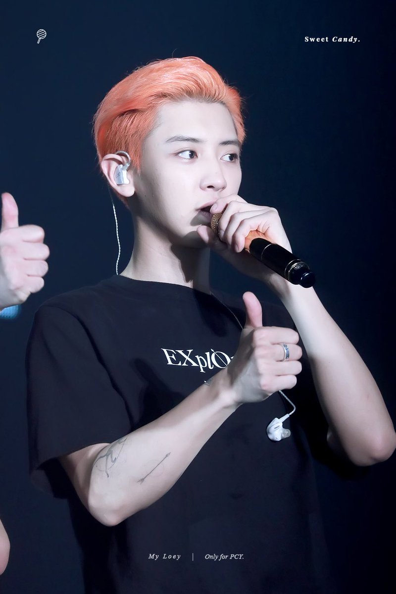 SweetCandy_pcy's tweet photo. 190810 EXplOration In HK  #찬열
We are One!
🧡🧡🧡🧡🍊🍊🍊
 #EXO #CHANYEOL ⁠#엑소  #EXO_SC  #Whatalife #朴燦烈 #EXplOrationinHongKong https://t.co/Auwx9q4xcA