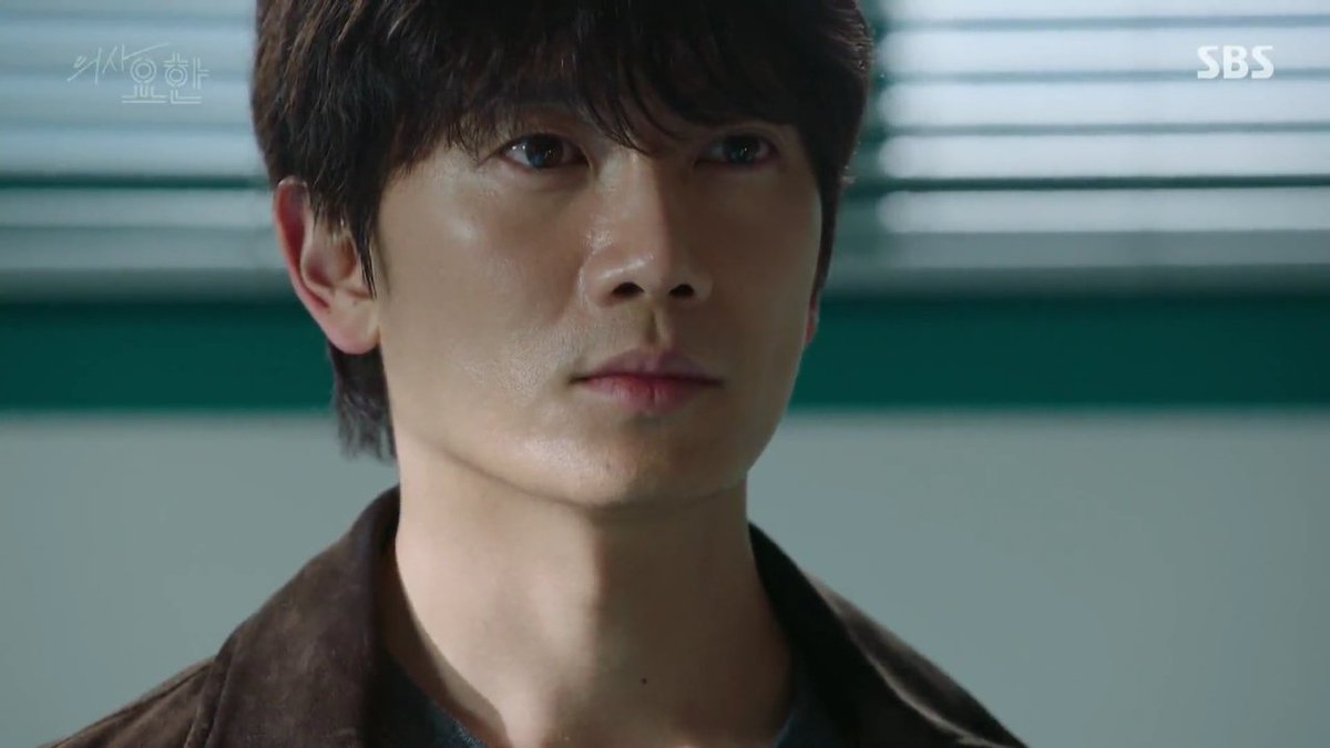 kdramapotato's tweet photo. these close-up shots are killing me ☹ i can't handle those stares and he's just too hot when he's not even doing anything ❤

#DoctorJohn #JiSung https://t.co/KL6Yd83F21