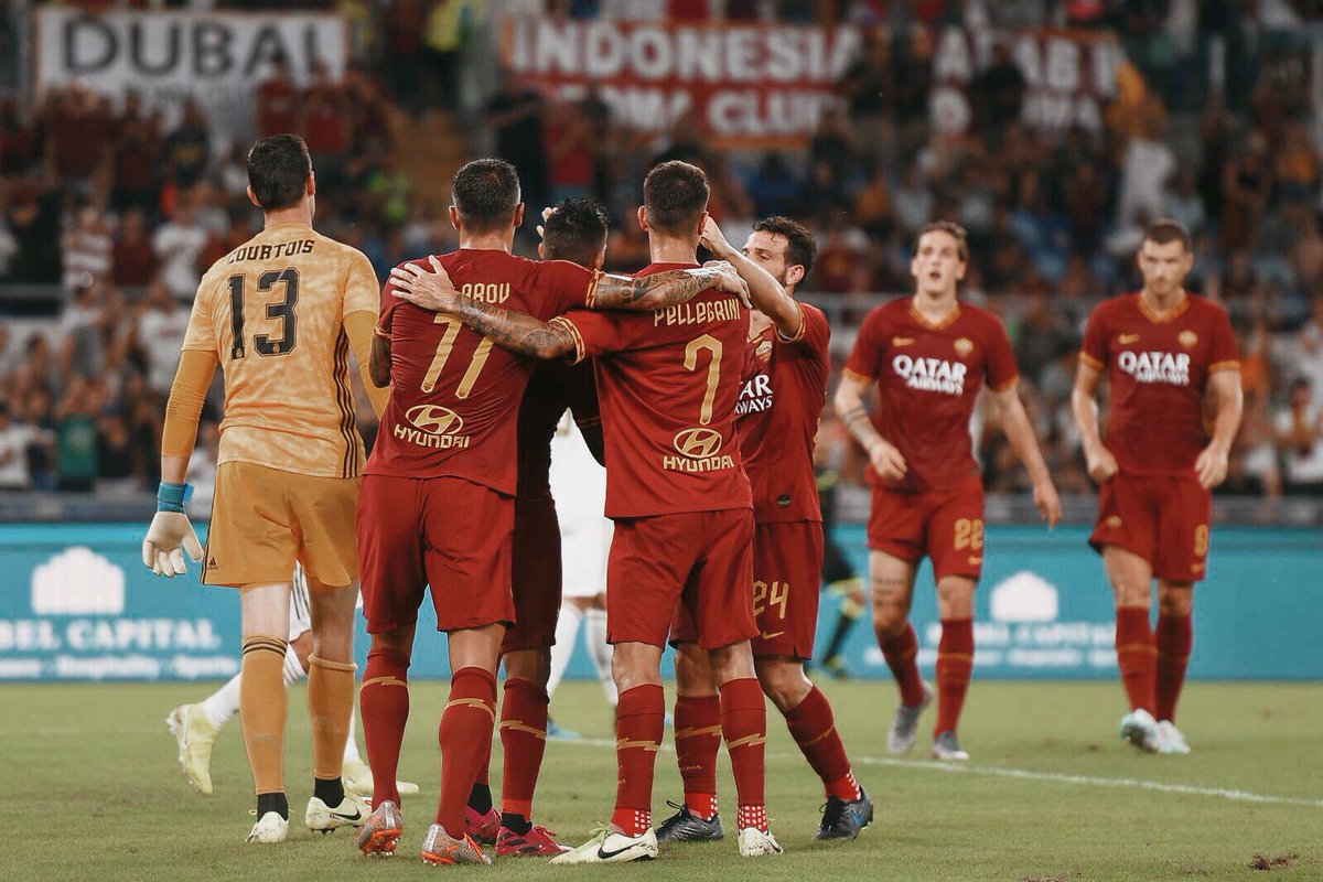 asromaedits's tweet photo. 📸 #RealRoma 

© ASRoma / edit @asromaedits https://t.co/7PQzK1lTAE