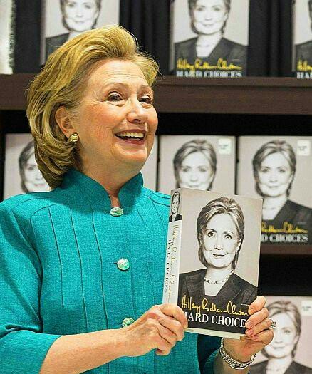 kasehsaulmouk's tweet photo. @MamadKhan171177 @antaranews GOBLOK
Dlm bukunya, “Hard Choice”, Hillary Clinton mengakui bhw ISIS (Islamic State of Iraq and Suriah) dibentuk oleh AS bersama sekutunya pd 5 Juni 2013 demi memecah belah Timur Tengah melalui gerakan “Arab Springs“.
#ISISMadeInUSA https://t.co/wx53UJIFqv