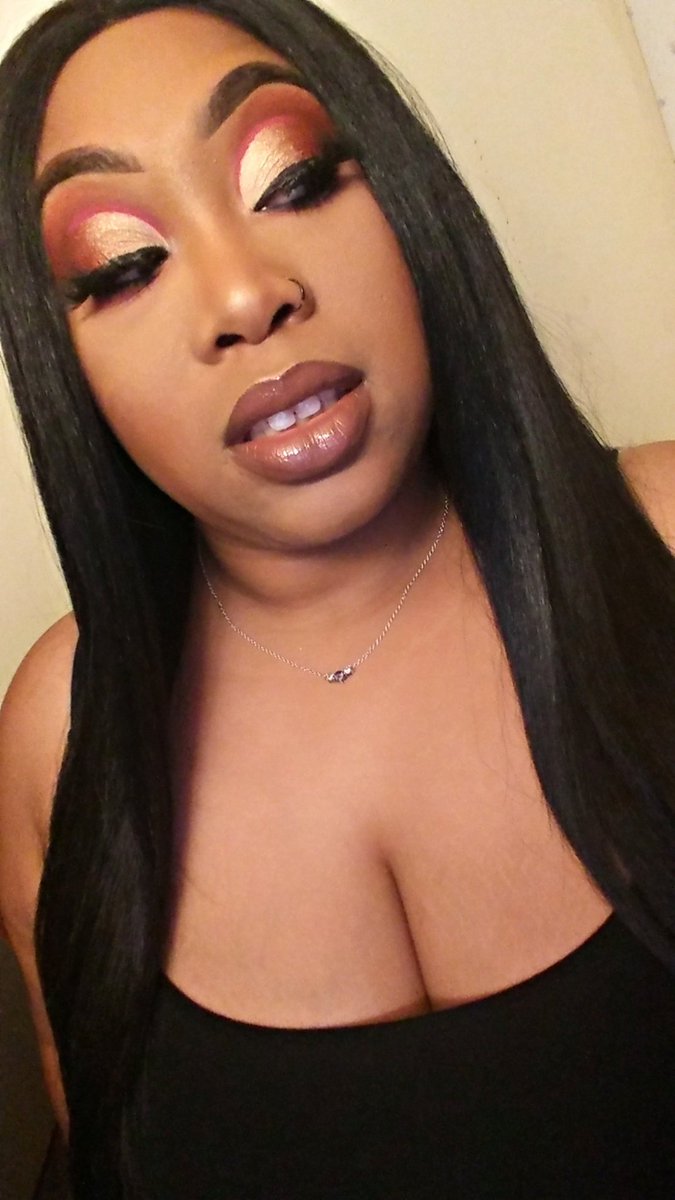 Ur_Tinkness's tweet photo. Inspired by the beautiful @makeupbyriquelle ❤❤❤ Auntie Jackie snapped with this palette!!! 🔥🔥🔥@jackieaina
@ABHcosmetics https://t.co/hXRdoxNT0e