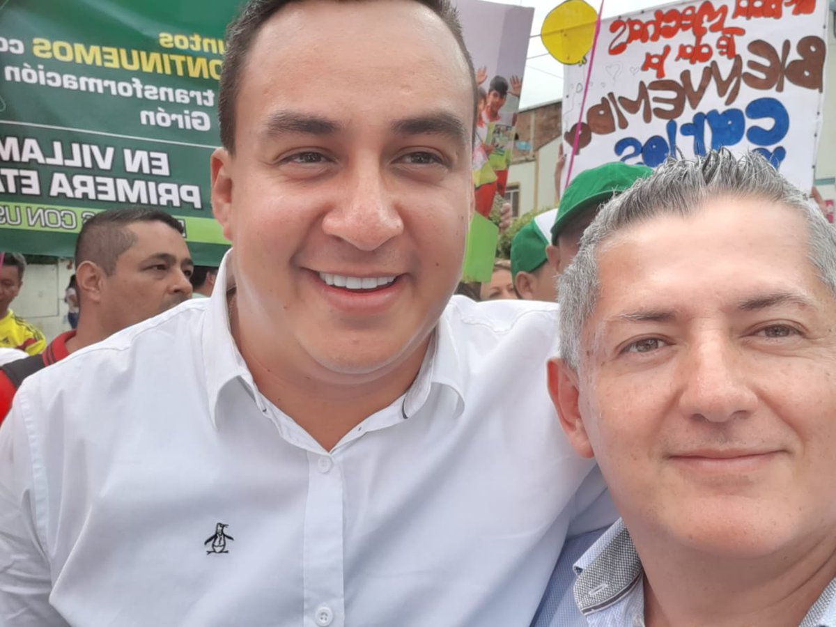 AlbertoNovoaPV9's tweet photo. Junto a Carlos Román candidato a la Alcaldía de Girón 20-23 con un plan de gobierno con el cual fortaleceremos el desarrollo del municipio Gironés. Haciendo parte del partido Alianza Verde lograremos cumplir nuestros proyectos. https://t.co/LuzlE9aY9U