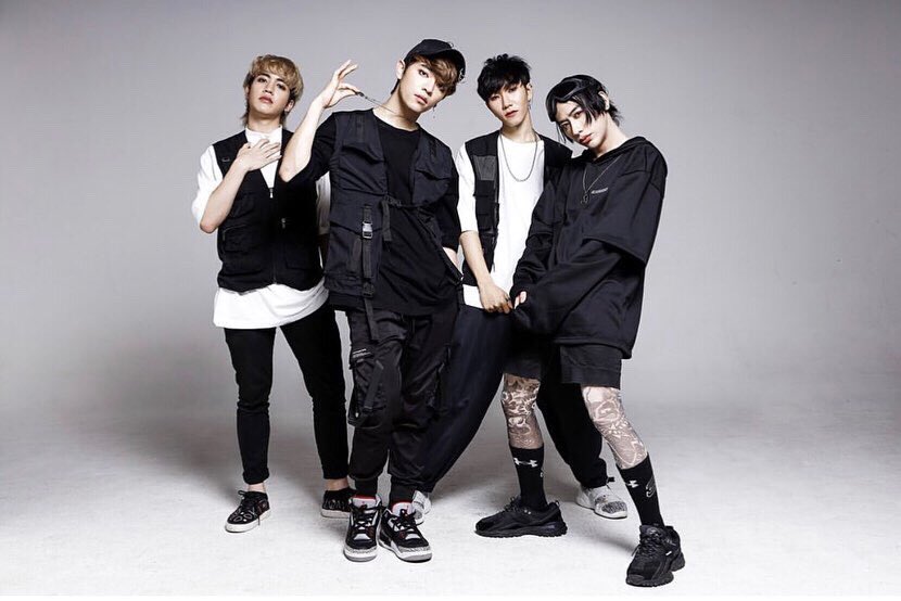 TPOPEntConnects's tweet photo. C-CRAY
New Thai boy band
from Mono Music.
#Tpop #Thaipop
#TpopThailand
#BoyBand #thaiboyband https://t.co/GAebMBNcb1