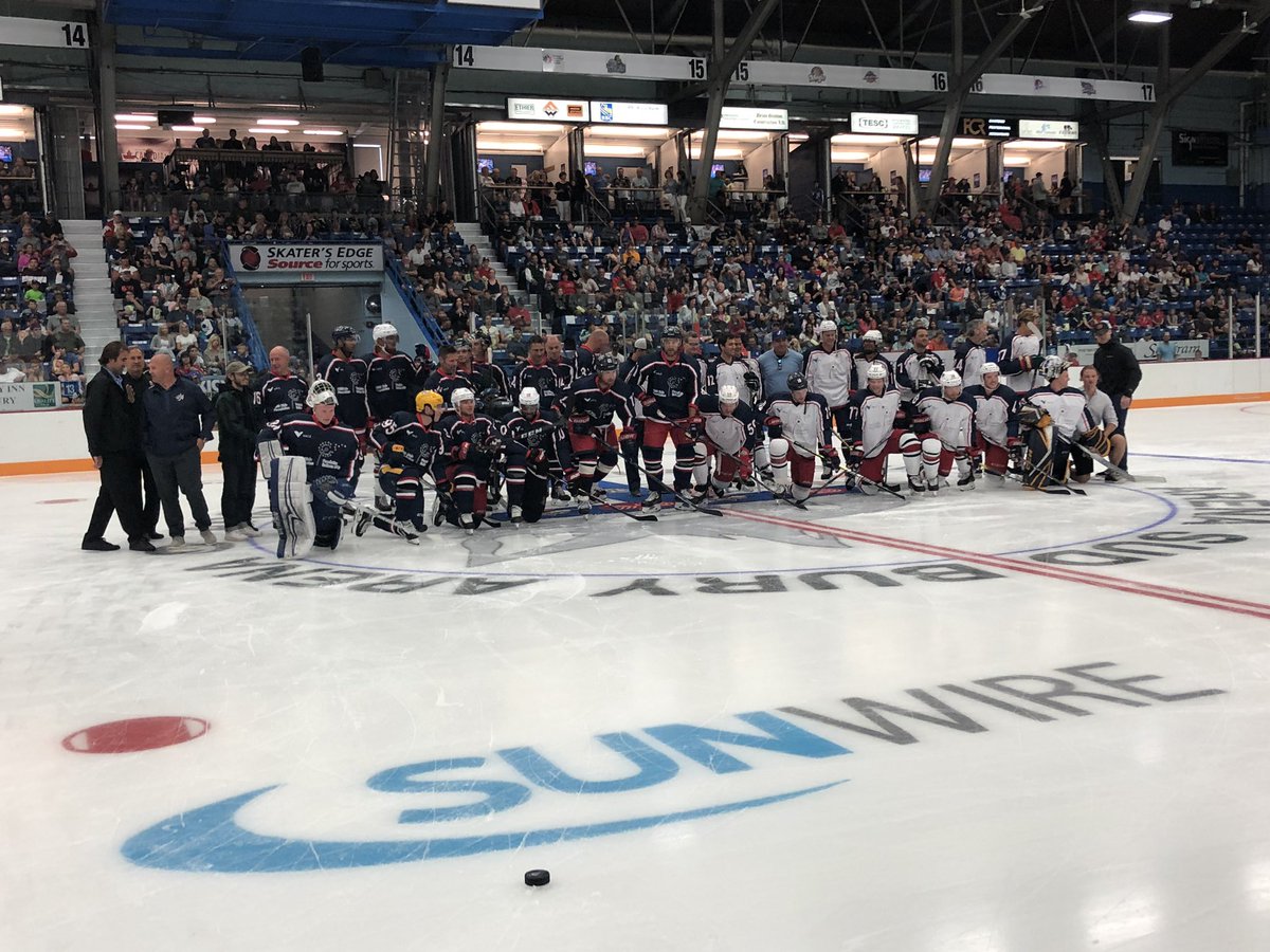 PixelOhne's tweet photo. Great time @NickFoligno NHL vs the Docs Charity game for NeoKids in Sudbury. Turned over the goaltending duties to @bonsie34 with the expected results. Great event great crowd!!! https://t.co/XDVm6VtFbi