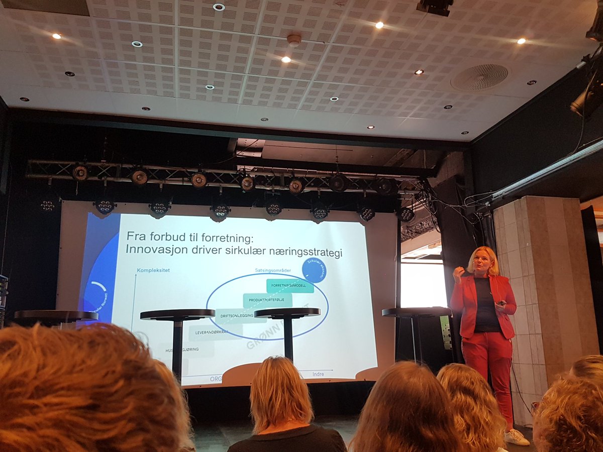annkytr's tweet photo. Vi må fra 9-90% sirkularitet. Hvordan? Det vil jo berøre både næring og arbeidsplasser. Norge er sinke og @Regjeringen må på banen for at vi skal bli #CircularReady. Det viktigste er å få på plass nye forretningsmodeller - på tvers av bransjer. Hvor er arenaene og incentivene? https://t.co/XhtUyRdVla