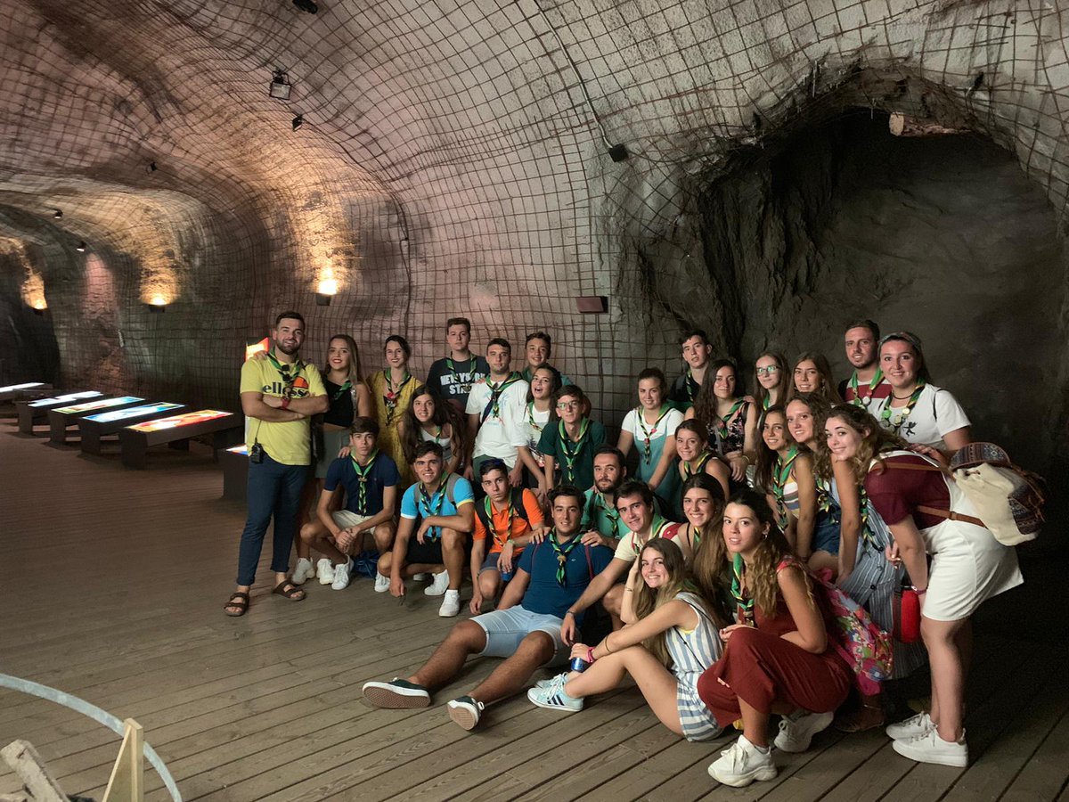 CvcCRUZ's tweet photo. Estamos conociendo la parte militar de Cartagena a través de su historia desde Cartago hasta la actualidad. Por su situación geográfica, punto estratégico.

Gracias a Juan y Antonio, comandantes jubilados que desinteresadamente están guiándonos la visita
@AytoCartagenaES #XXXcvc https://t.co/kBkdCjWZca