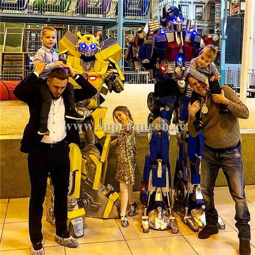 Super_Queen01's tweet photo. Transformers are always popular in parties. #bumblebeecosplay #bumblebeecostume #transformerscostume #transformercosplay #robotcostume #armorcostume #kidspartyidea #eventplanner #transformersinUkraine #propmaker #partyidea https://t.co/NjoL05d8lx