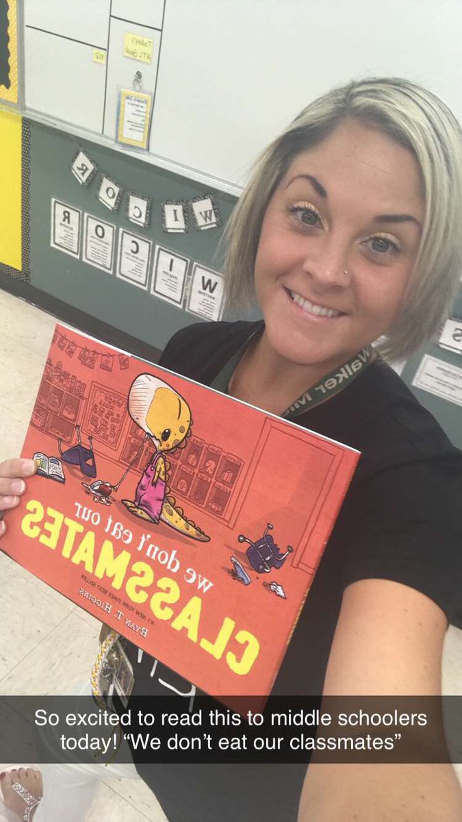 Dodge4Literacy's tweet photo. Nothing wrong with a good read aloud to start the school year!Happy first day! #readingdreamteam @WalkerMiddleIB https://t.co/35AOOh5riN
