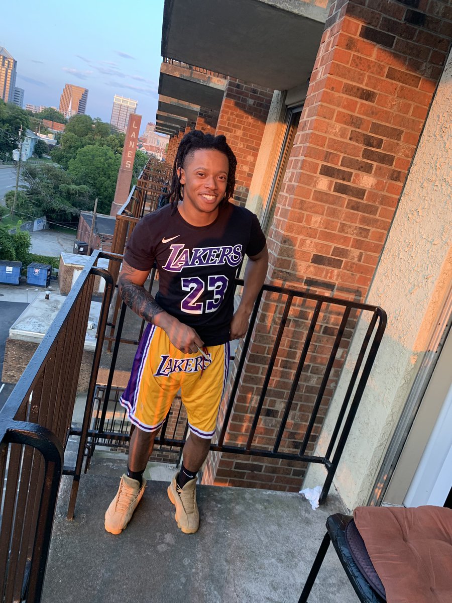 TyCashingOut's tweet image. Why would I talk about you when I can talk about me 🥶🌚