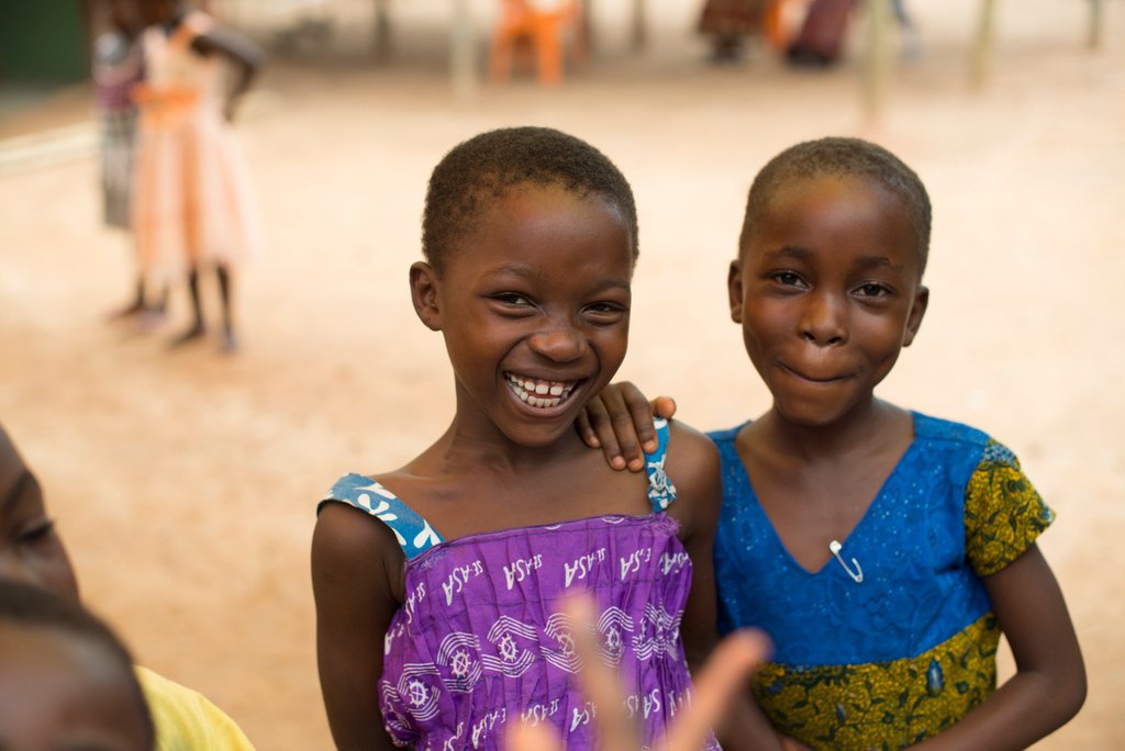 Tweet4Humanity's tweet photo. Today, we celebrate the students who are transforming their community through the power of education, and their faces say it all! #HappyStudents

#WorkingforHumanity #Internationaldayofyouth #nextgeneration #HumanitasCharity #transformingeducation #EducationMatters https://t.co/PBr8maH680