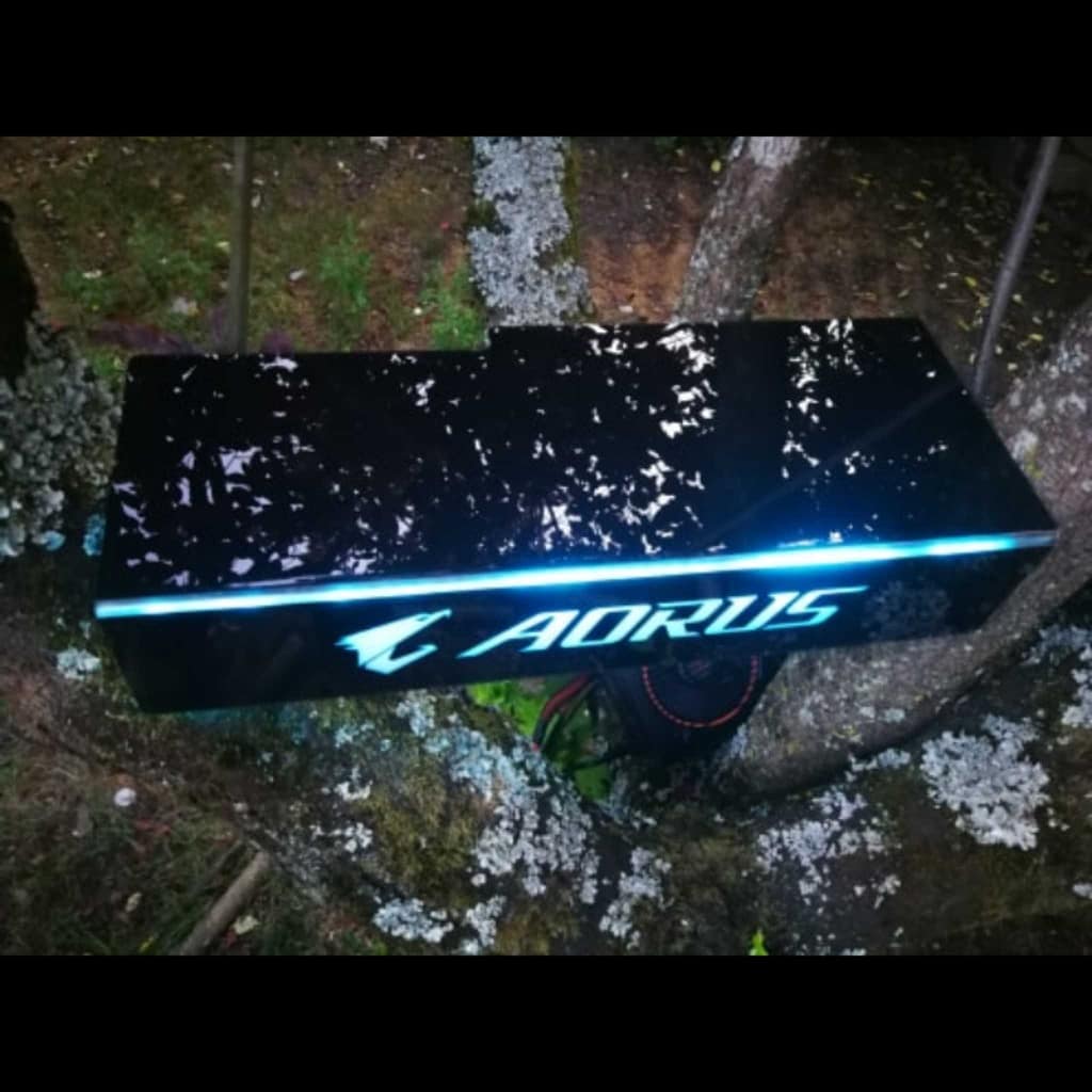 Madmodding1's tweet photo. Cache alim +size 100% sur mesure by #madmodding ! 💀💀💀
Vous voulez le votre? Contactez-nous !
#psucover #thermaltakeview71tg #GamingSetup #gamingpc #custom #customsoftware https://t.co/yZlq6WrUO5