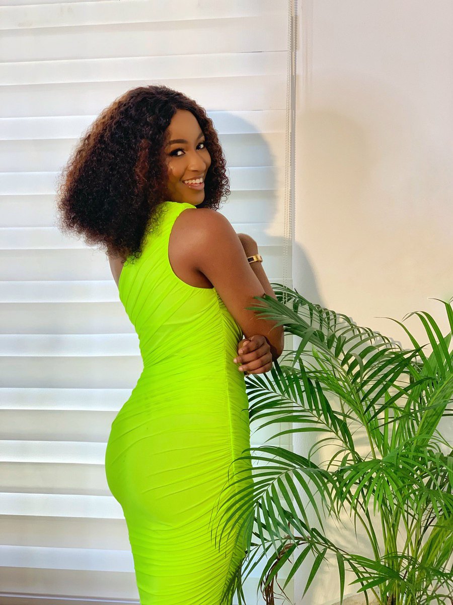 _kimoprah's tweet photo. Happy New Week ✨✨
.
.
#kimoprah #AccentQueen #bbnaija https://t.co/EUM4CcsGAf