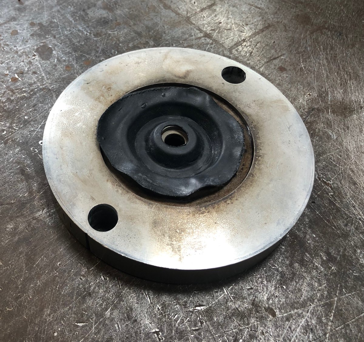 DklRubber's tweet photo. Over the last couple of days our production manager @GoughPetegough has been showing Nicci from the office how to make a specialist part. The part is all hand formed before being vulcanised in the press. #handformed #ukmanufacturing #passingtheknowledge #rubberindustry https://t.co/UQis90n5GA
