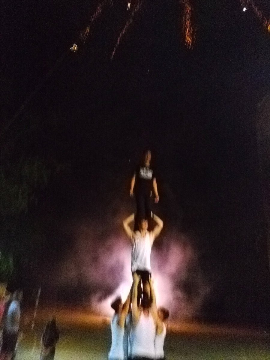 TarragonaDansa's tweet photo. Magnífica exhibició ahir a #Argilaga amb la @coblaprincitgna Sopar, ballada, punts lliures, traca, castell de focs I ...#pilardetres https://t.co/J9YccTYeUt
