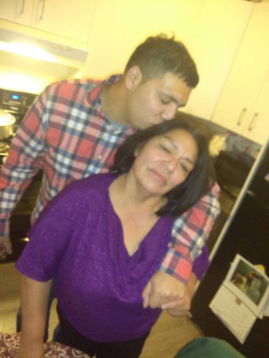 Coach_D21's tweet photo. HAPPY 59TH BIRTHDAY π Mom! Single mother of 5 boys, I know where I get my πͺ strength & passion from... Thank you for everything you do by being you! #CambridgeHeadStart #25Plusyears #BFITBasketball https://t.co/arcuJLn0ZH
