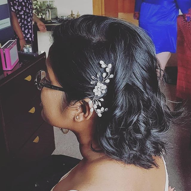 CatCleavesMUA's tweet photo. A lovely morning styling these bridesmaids beautiful locks 😍 #bridemaidshair #specialoccasionhair #hairstylist #updo #catcleaves https://t.co/K1BooqLxHR