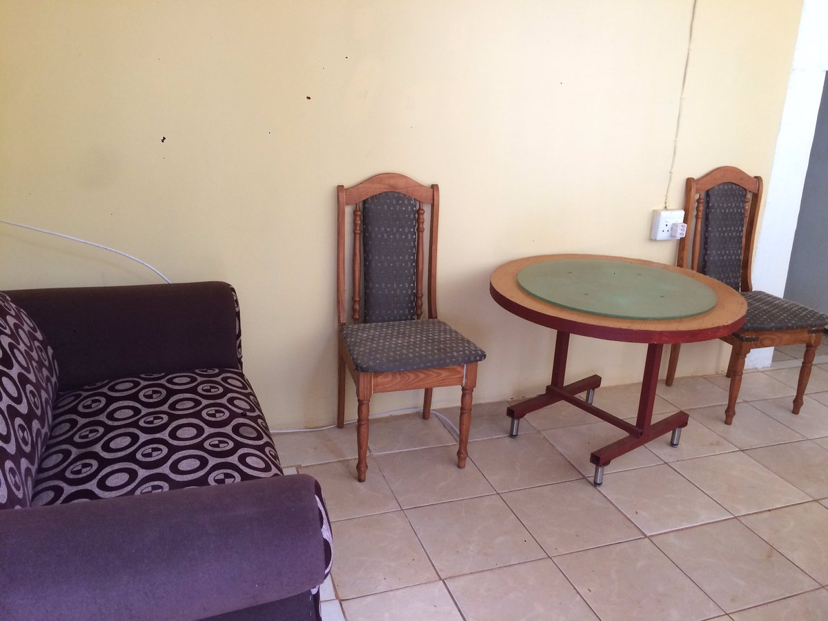 Thakhani_R's tweet image. Fully furnished 1 bedroom apartment at Sibasa White Area for R3500 pm