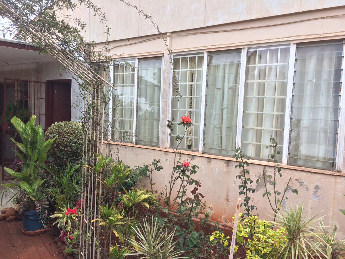 Thakhani_R's tweet image. Fully furnished 1 bedroom apartment at Sibasa White Area for R3500 pm