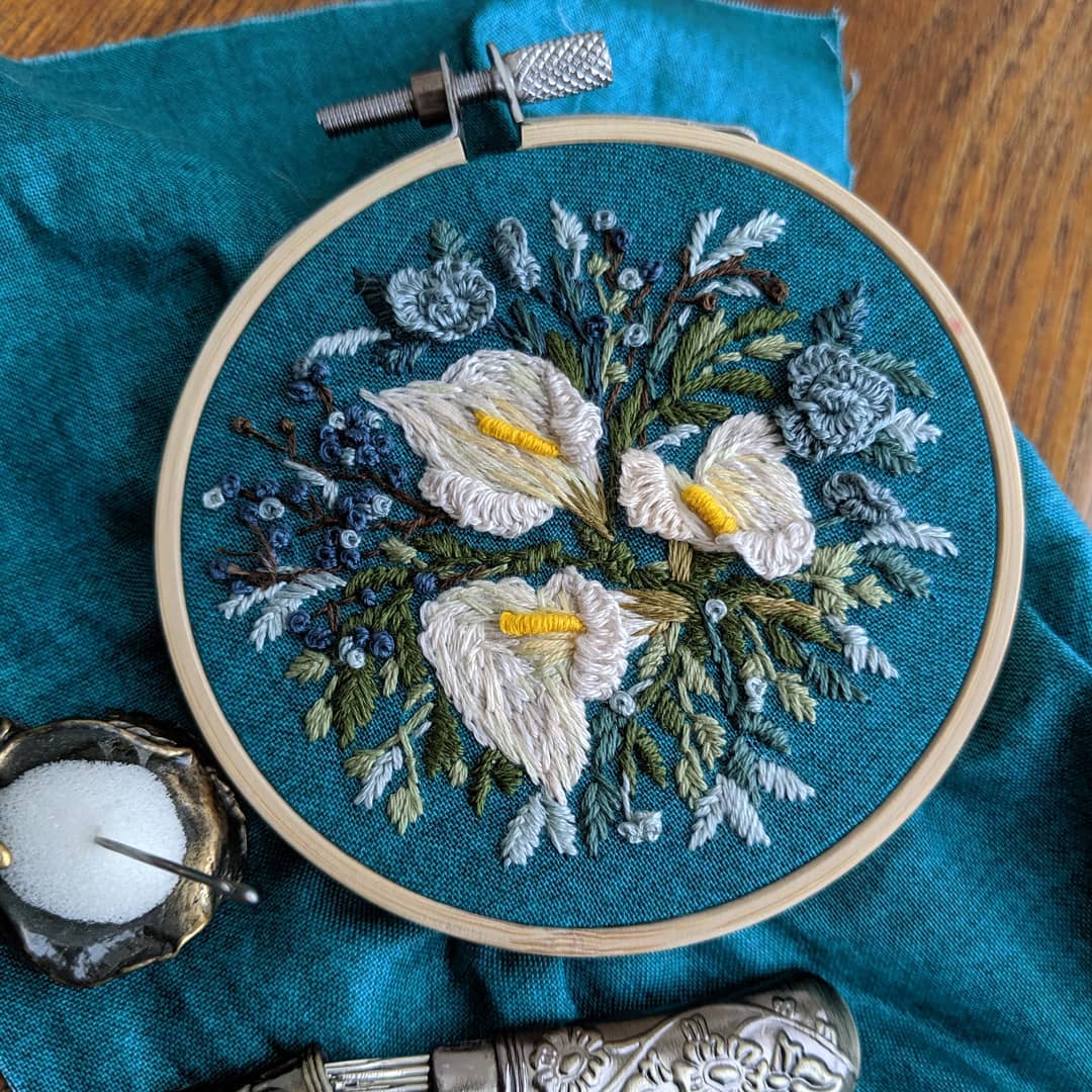 bronzicshop's tweet photo. Handmade needle bed is an accessory that will please any craftswoman.
⠀
❤ Thank @kapokots for the kind words:

"I love my pin cushion so much..I feel like I'm always gonna have it in my pictures, thank you @bronzics "

#bronzicreviews https://t.co/uoL0Fa0CmQ