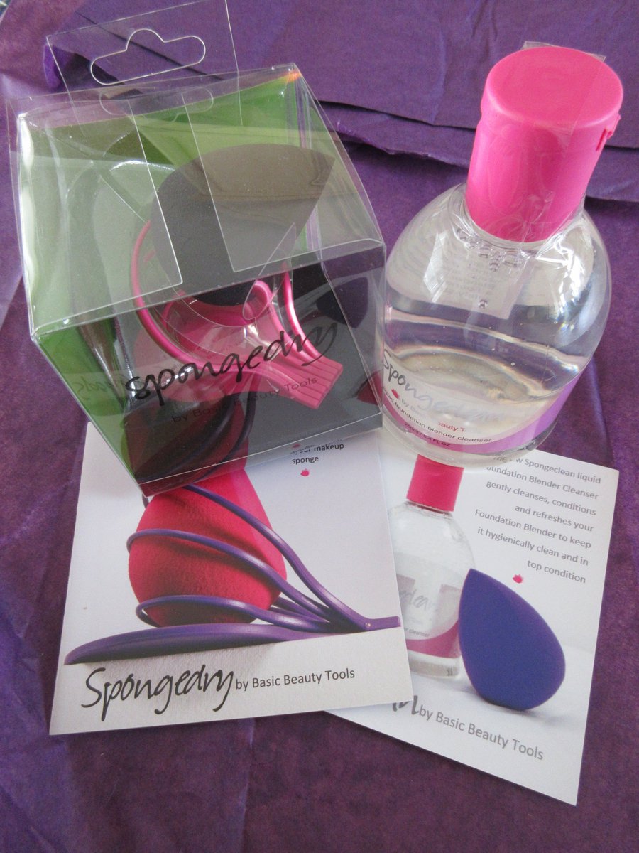 fripfoll's tweet photo. Thrilled with my #FoundationBlender, #Spongeclean & #Spongedry from @basicbeautytool https://t.co/K6wJA8lWyK ...just beautiful! 😍😘 https://t.co/4JbjtuaMz2